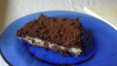 Bolo prestígio de farofa de açúcar