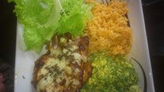 Bisteca à dois molhos e dois queijos