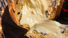 Torta de panetone com sorvete