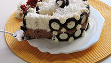 Bolo mousse com tortinhas da Abimapi