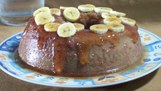 Pudim de banana e café