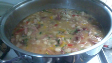 Feijão branco com carne seca