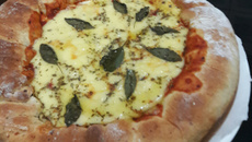 Massa de pizza fofinha