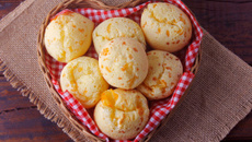 Pão de queijo com mussarela