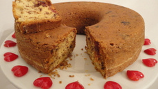 Bolo delícia simples com goiabada