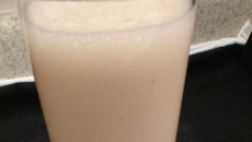 Vitamina de Ades uva com abacaxi e banana