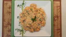 Bifun ao molho de camarão