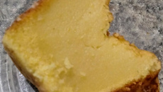 Bolo de fubá cremoso com leite de coco