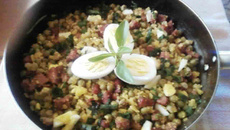 Virado de ervilhas com calabresa e ovos