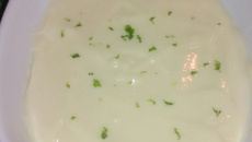 Mousse de limão com leite em pó