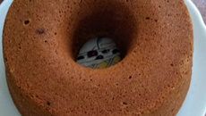 Bolo integral com calda de laranja