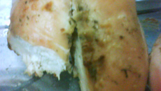 Peito de frango na maionese e sopa de cebola