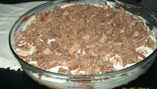 Torta de doce de leite com chocolate