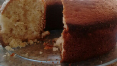 Bolo de iogurte com canela