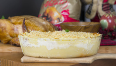 Batata recheada na travessa