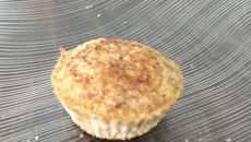 Bolinho de banana pequeno fácil de fazer
