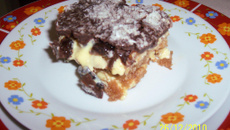 Pavê olho de sogra com calda de chocolate