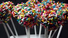 Brigadeiro no palito