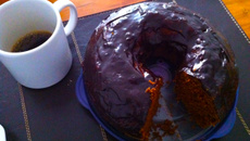 Bolo de casca de abóbora com chocolate