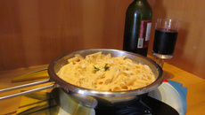 Macarrão com Patê de Presunto e molho branco