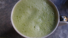 Suco de laranja com couve