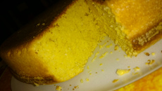 Bolo simples de fubá