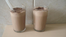 Milk shake de chocolate caseiro
