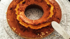 Bolo de fubá com laranja