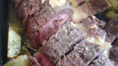 Rocambole de carne e moída