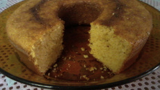 Bolo de fubá com farinha de trigo