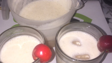 Suco de acerola com leite e chia