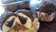 Cupcake de chocolate com cobertura de brigadeiro