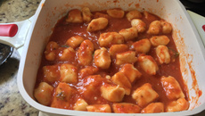 Nhoque caseiro ao molho sugo