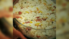 Arroz carreteiro de frango com calabresa ao forno