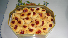 Bolachinha de nata com goibada