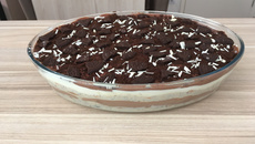 Pavê misto de chocolate com biscoito