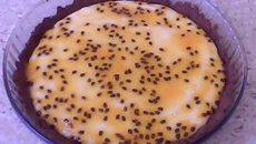 Torta de chocolate e mousse de maracujá