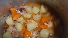 Frango cozido simples