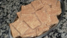 Paçoca de amendoim e bolacha de maizena