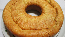 Bolo de pão de queijo de liquidificador da Sissi