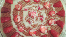 Torta mousse de morango trufada