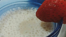 Smoothie de banana e morango com aveia