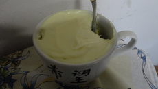 Bolo de limão de caneca