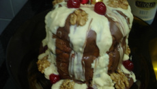 Panetone recheado em camadas