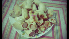 Enroladinho de salsicha na máquina de pão