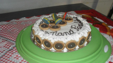 Bolo com cobertura de marshmallow