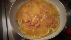 Omelete de salsicha