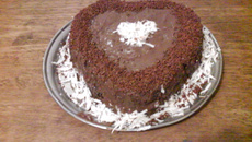 Bolo de brigadeiro com coco