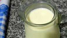 Leite condensado simples e caseiro