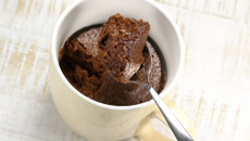 Bolo de aveia com cacau no micro-ondas